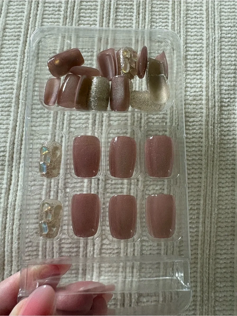 24 New Mauve Pink Press-On Nail Set with Gold Glitter Accents - Picture 4 of 4